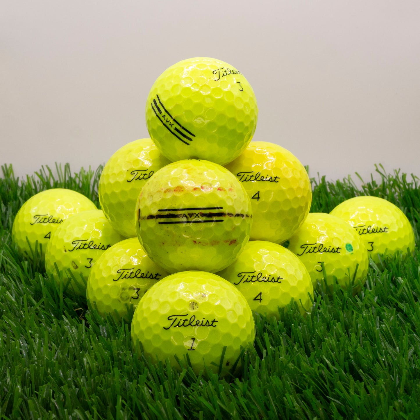 Titleist AVX Fluro