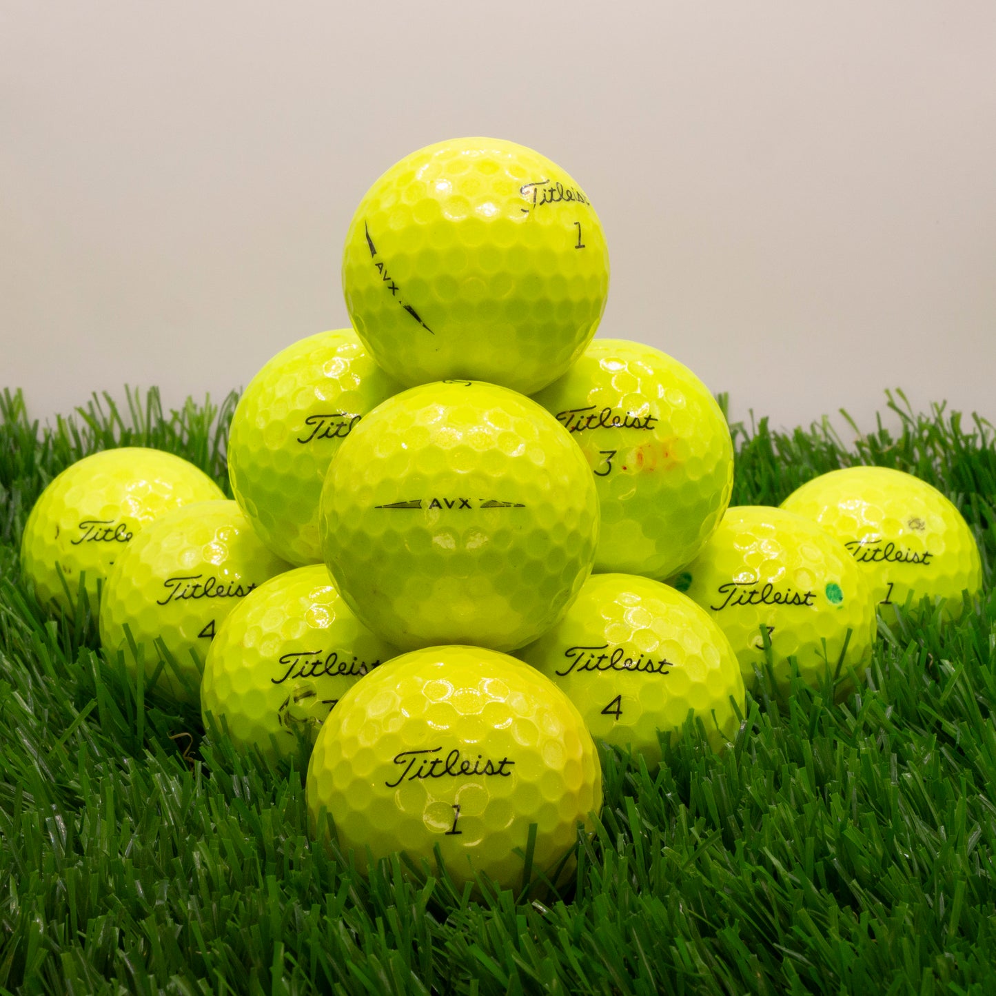 Titleist AVX Fluro