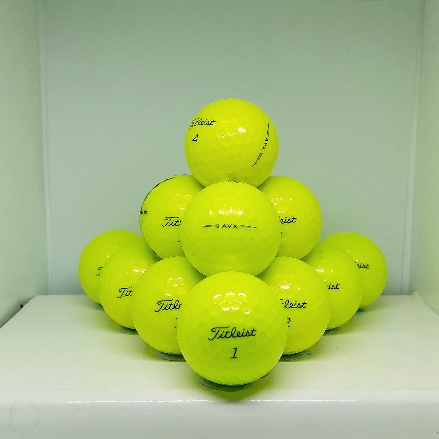 Titleist AVX Fluro