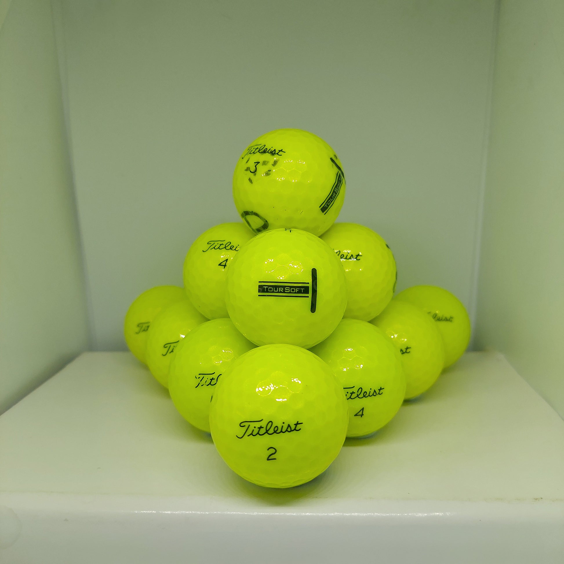 Titleist Tour Soft Fluro 12 A Grade Balls Grade